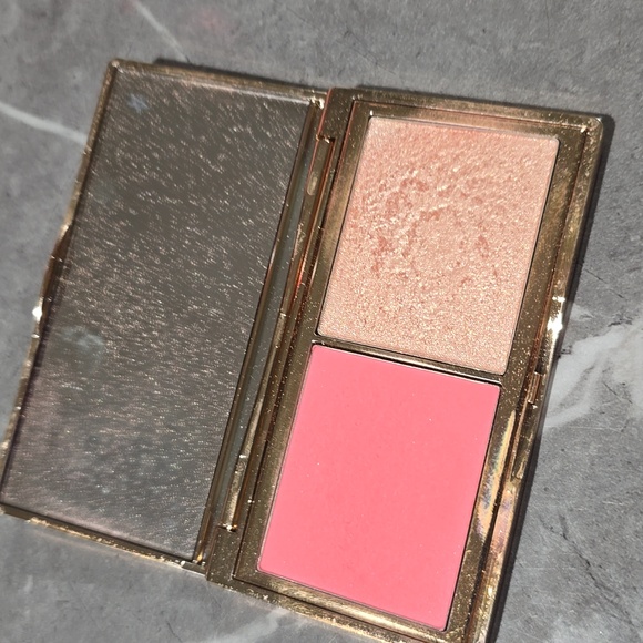 CHARLOTTE TILBURY MINI HOLLYWOOD BLUSH & GLOW PALETTE - Picture 4 of 4